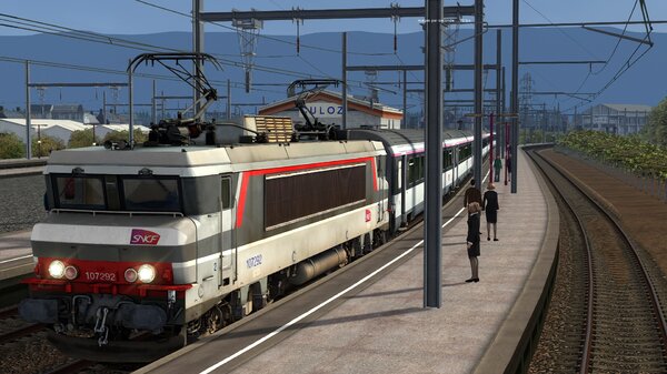 BB 7200 Corail+ lors de son arrêt en gare de Culoz